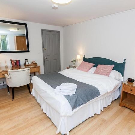 Townhouse No 12 Hotel Huddersfield Eksteriør billede