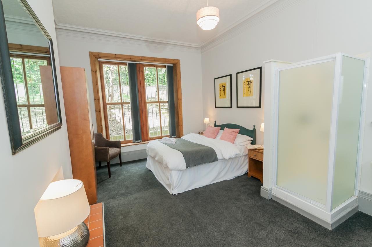 Townhouse No 12 Hotel Huddersfield Eksteriør billede